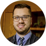 DR. DANILO E. CALGARO MIQUELLETO CRO 23823